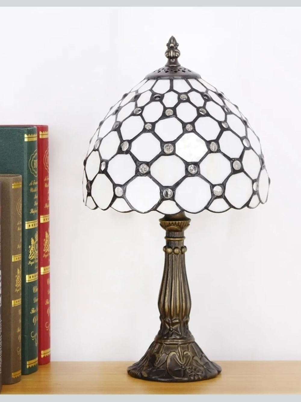 Vintage Tiffany Style Stained Glass Desk Lamp Pearl Bead Nightstand Light - Picture 4 of 9